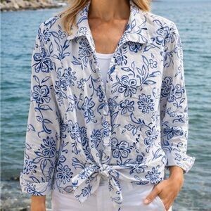 Jones New York Blue And White Summer Top. Size 2X